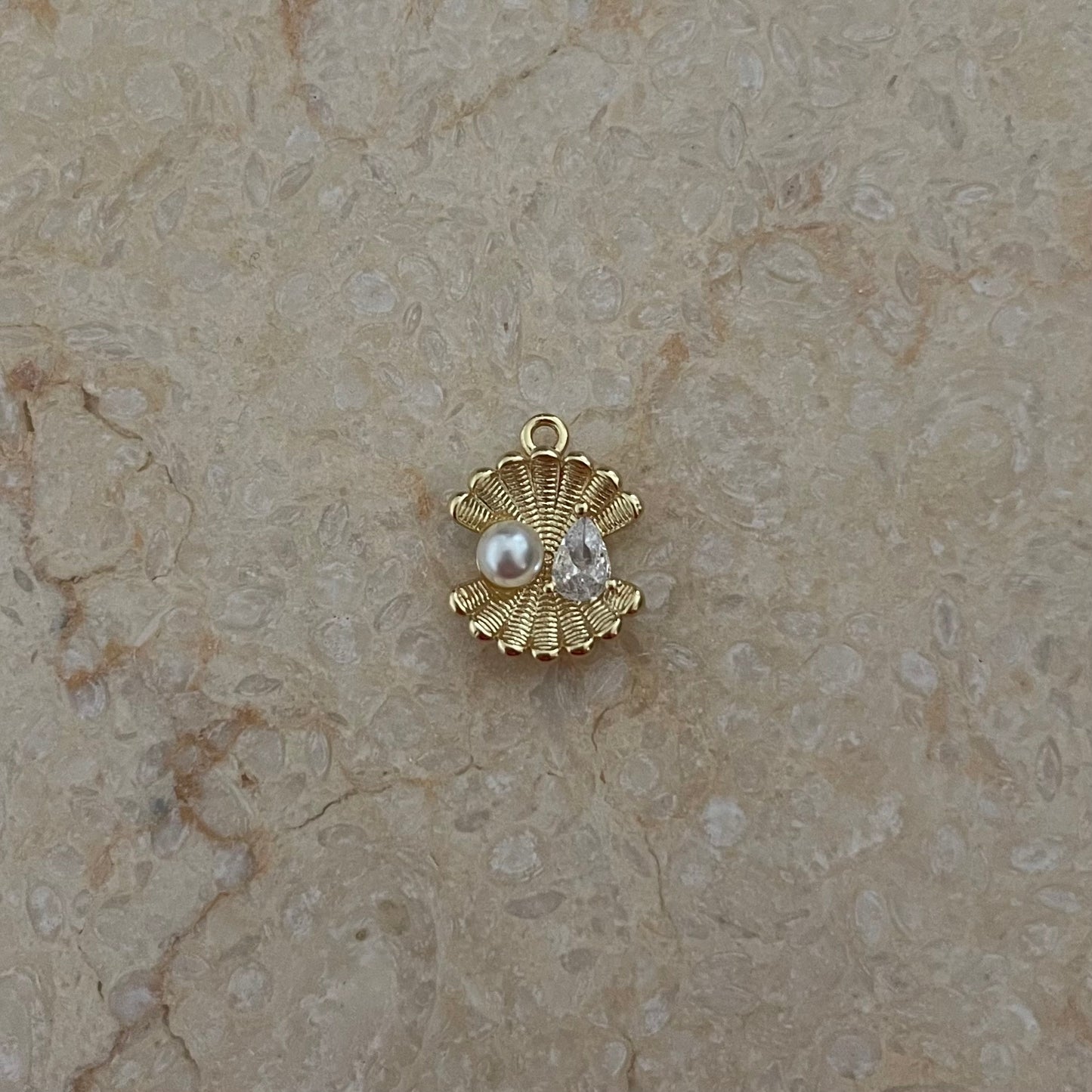 Clam Shell Pearl Pendant