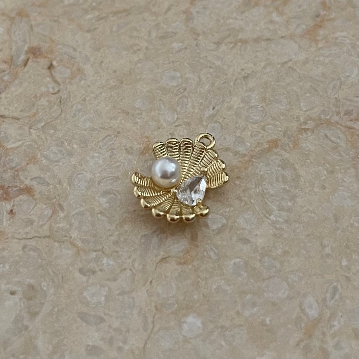 Clam Shell Pearl Pendant